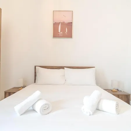 Beautiful 4br Penthouse With Large Terrace With Wifi * Żabbar