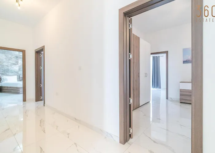 Appartement Beautiful 4br Penthouse With Large Terrace With Wifi Żabbar