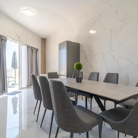 Beautiful 4br Penthouse With Large Terrace With Wifi Apartman