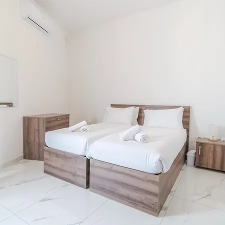 Apartman Beautiful 4br Penthouse With Large Terrace With Wifi Żabbar