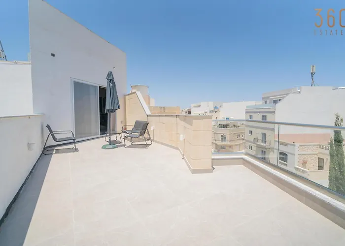 Beautiful 4br Penthouse With Large Terrace With Wifi Lejlighed