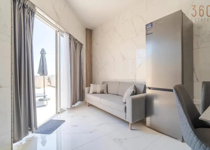 Beautiful 4br Penthouse With Large Terrace With Wifi Lejlighed Żabbar