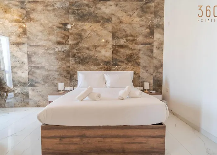 Beautiful 4br Penthouse With Large Terrace With Wifi Lejlighed *