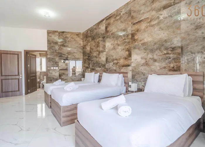 Beautiful 4br Penthouse With Large Terrace With Wifi *