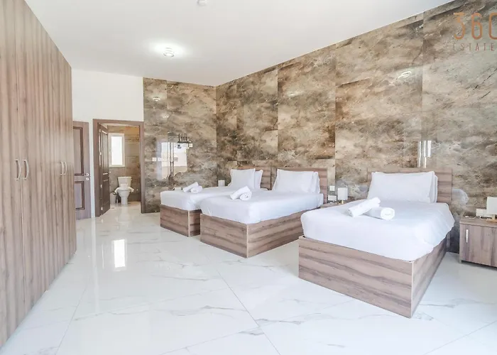 Beautiful 4br Penthouse With Large Terrace With Wifi * Żabbar